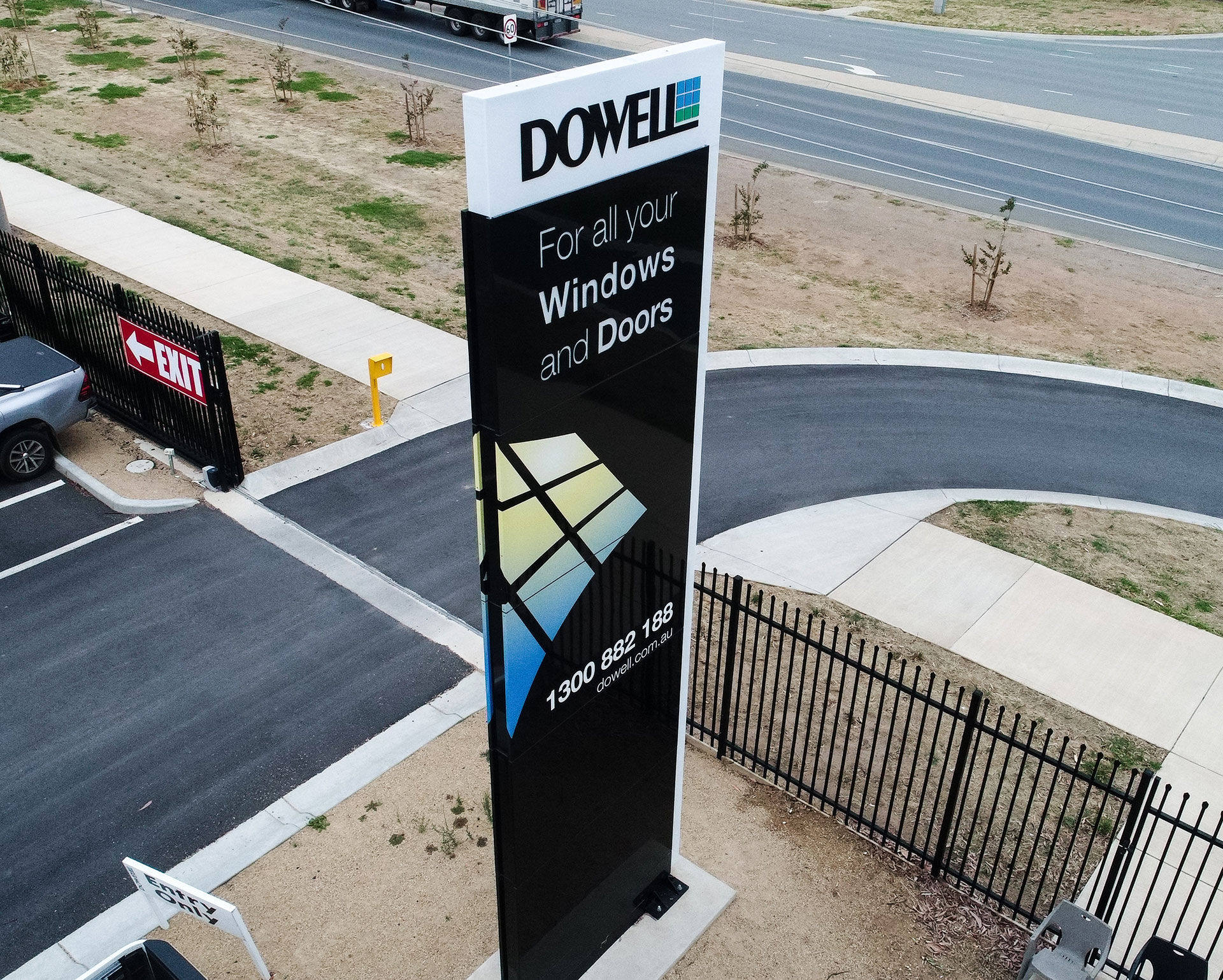 Pylon Signage Signs and Lines